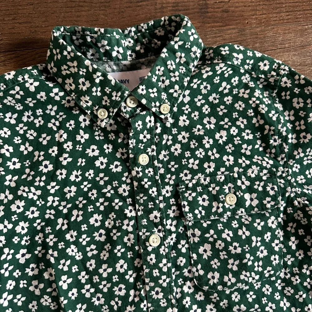 Boys Old Navy Button Down Shirt M Green White Floral Easter